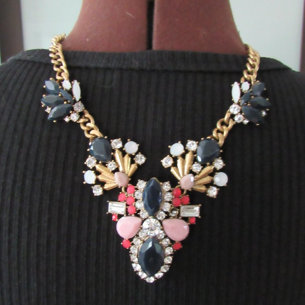 VINTAGE SIGNED J. CREW RHINESTONE ART DECO NECKLACE.  LENGTH 21 INCHES.